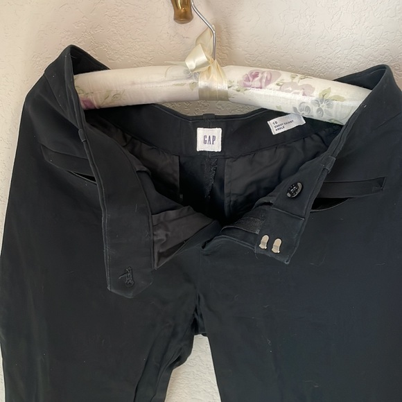 Never worn! Gap size 10 curvy skinny ankle pants - Picture 2 of 3